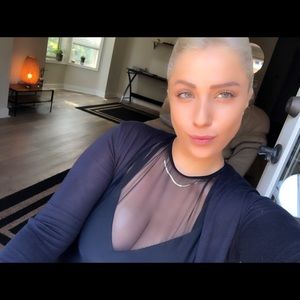 Meet your Posher, Keren